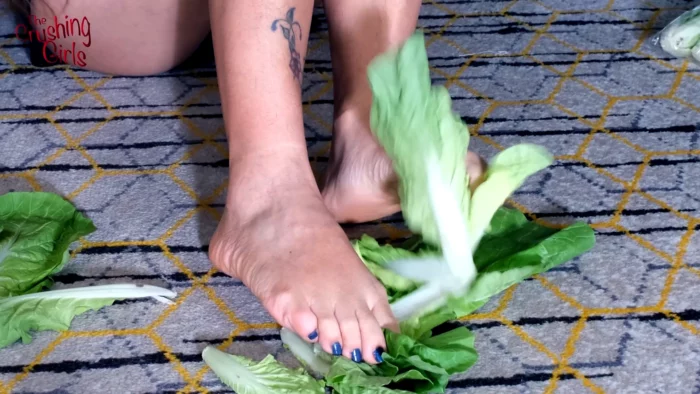 Jhoy Jhoy Makes Your Salad - THE CRUSHING GIRLS - MP4