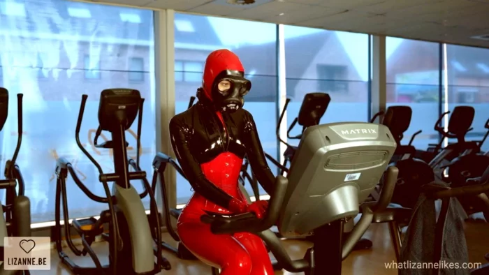 Gasmask Workout - WHATLIZANNELIKES / LIZANNE_L - MP4