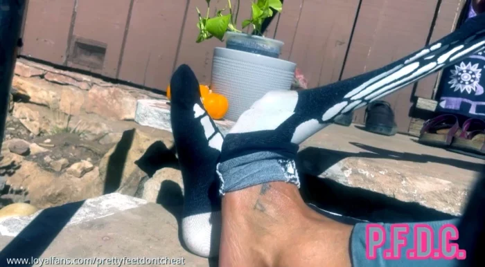 Watch This Sock Removal And Be Thankful For It - YOUR HIGHNESS OF PFDC / PRETTY FEET DONT CHEAT - MP4