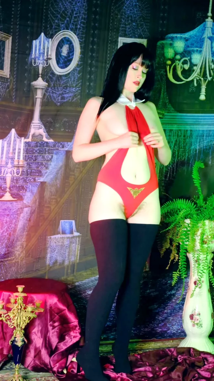 Vampirella's Dance - BEATRIX - MP4
