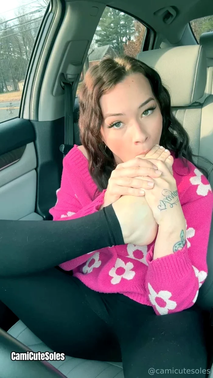 My Feet Get So Sweaty In My Furry Uggs, Especially When I'm Driving - CAMI RAE / CAMICUTESOLES - MP4