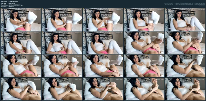 Smell My Socks And Stroke - I Hope You Have A Lot Of Cum For Me Today - COOKIES / GODDESS COOKIES - MP4