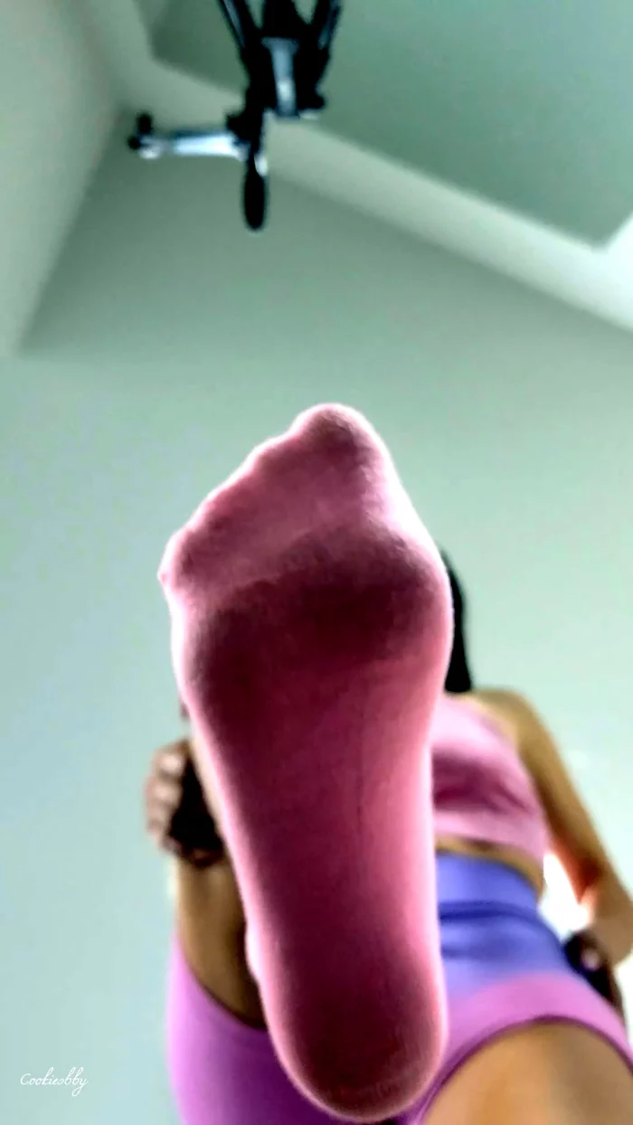 It'd Be So Fun To Step On You With My Stinky Socks - COOKIES / GODDESS COOKIES - MP4