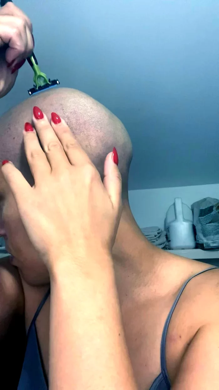 Full Headshave - EMPREXKALA / KALA SMITH - MP4