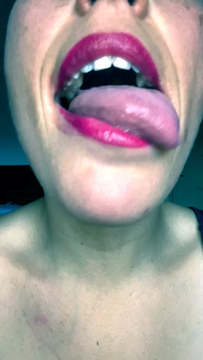 Licking My Lipstick From My Lips - EMPREXKALA / KALA SMITH - MP4