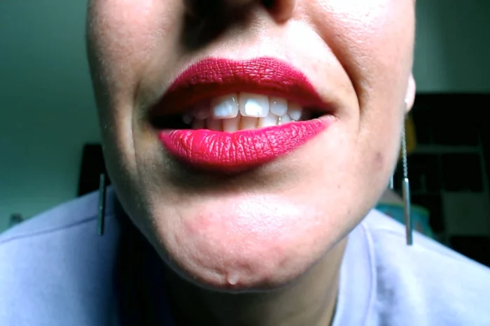 Pay Attention To My Lip Wrinkles - EMPREXKALA / KALA SMITH - MP4