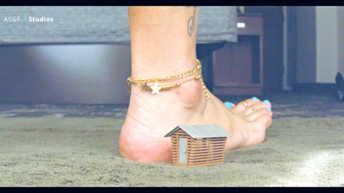 6ft Latina Goddess Gigantic Crush! - GIANTESS FETISH VIDS - MP4