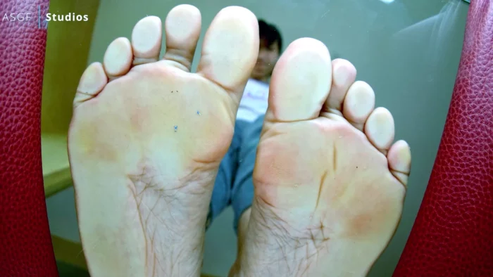 Gm Crushes Micro People - GIANTESS FETISH VIDS - MP4