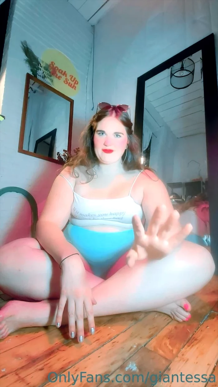 Stinky Feet JOI - GIANTESSA ALY G - MP4