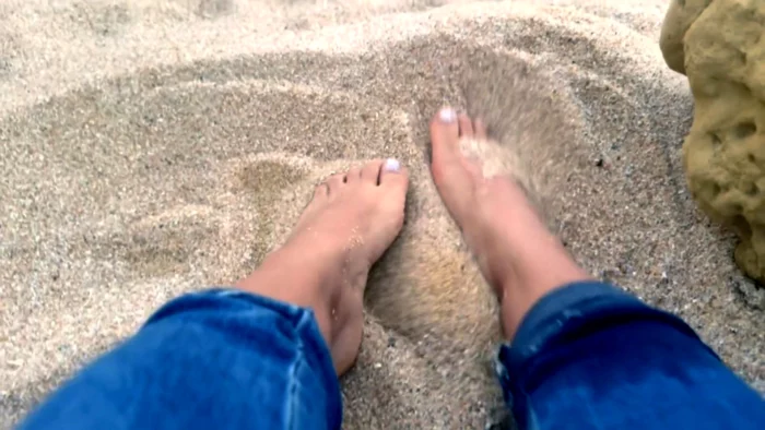 Outdoor Soles Worship Sfw - GODDESS ANITTA - MP4