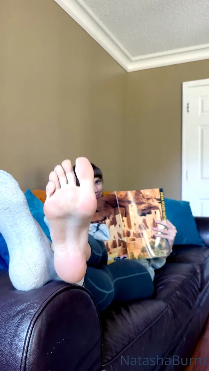 Relaxing Reading In The Am, With My Feet Placed Right Where You Can See Them - GODDESS TALL TASHA - MP4
