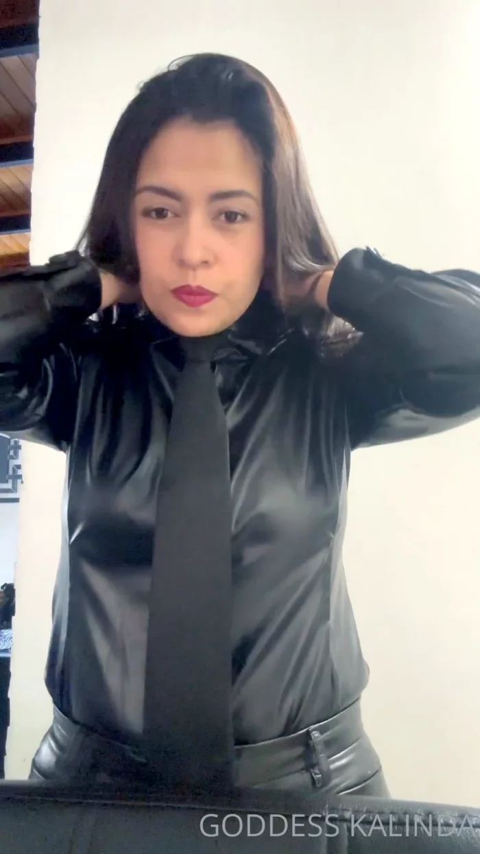 Do You Want To See What Boots I'm Wearing? Begs On Your Knees - GODDESS KALINDA - MP4