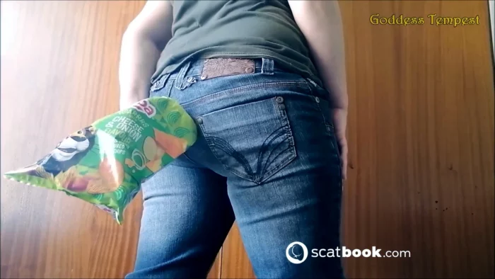 Farting On Stepmom's Chips - GODDESS TEMPEST - MP4