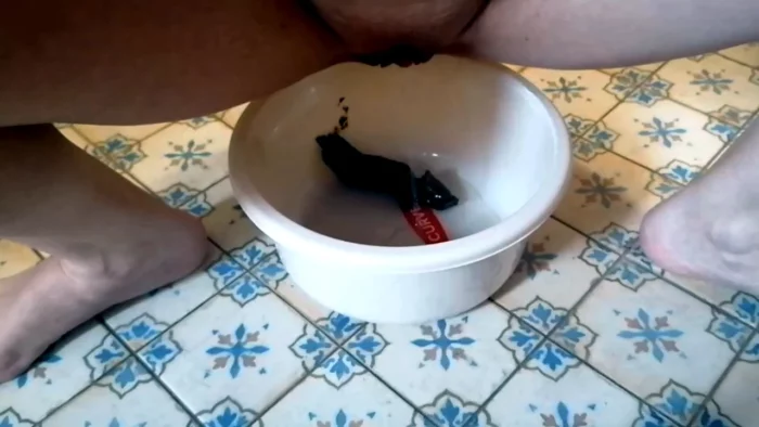 Bitch's Meal - ISRAELI MISTRESS JARDENA - MP4