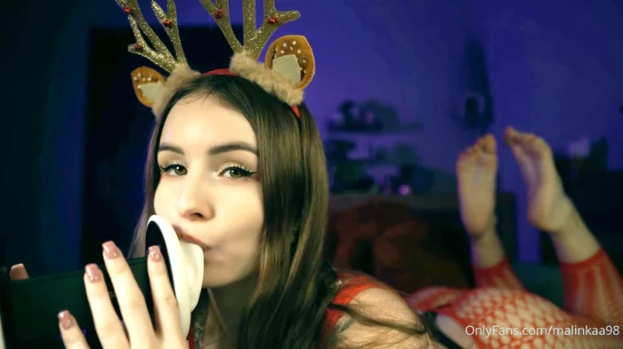 ASMR 3dio Ear Licks In My Hot Red Fishnet Overall - MALINKAA98 / JUICYBABY - MP4