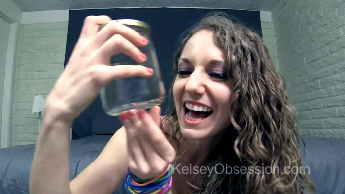 Farting - Giantess In A Jar - KELSEYOBSESSION - MP4