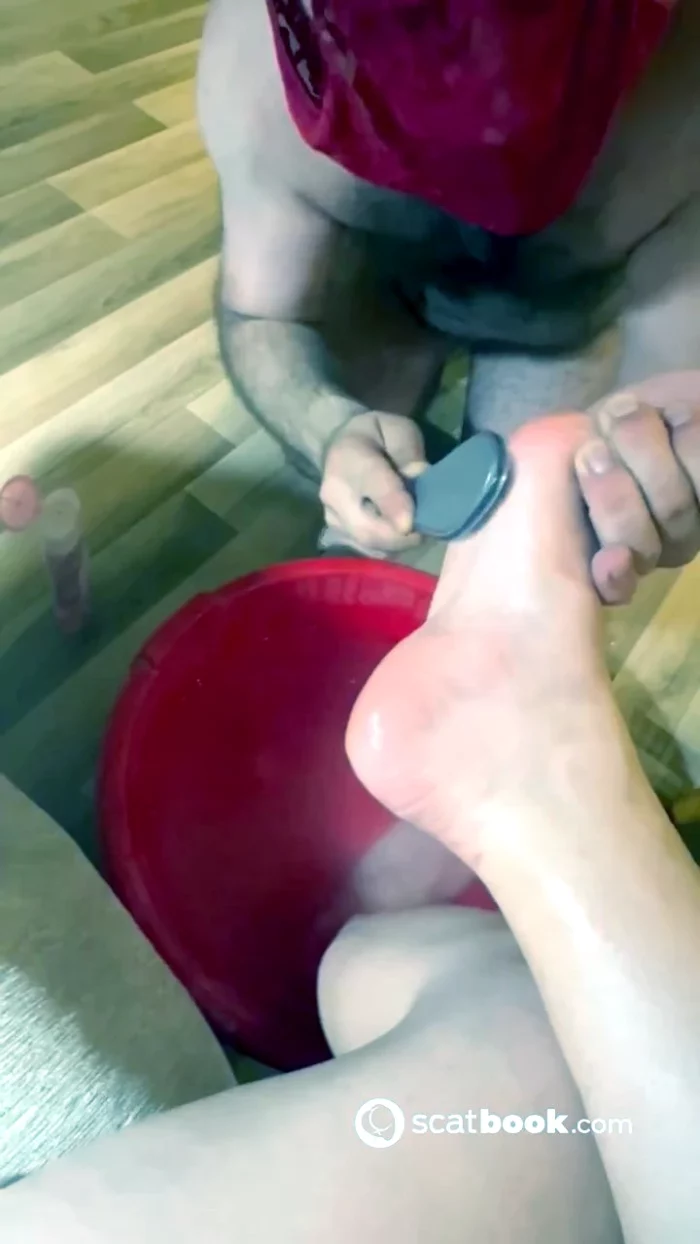 Take Care Of Your Favourite Feet - LADY PAIN BARBIE - MP4