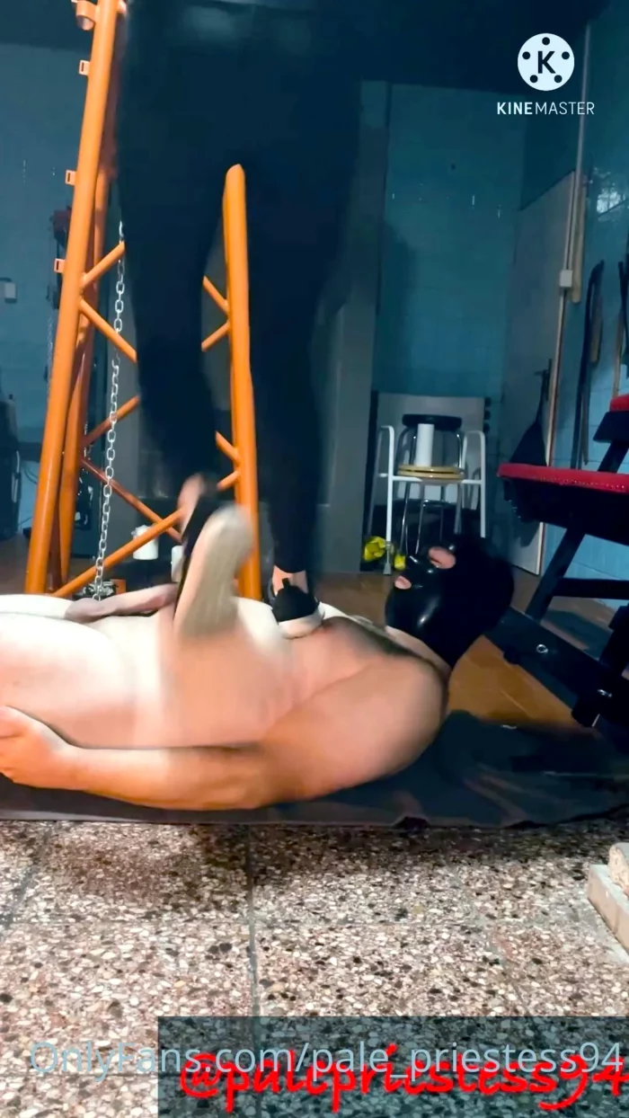 My Faithful Slave Also Served Me As An Exercise Mat - MADAM MONITA / BDSM-MM - MP4
