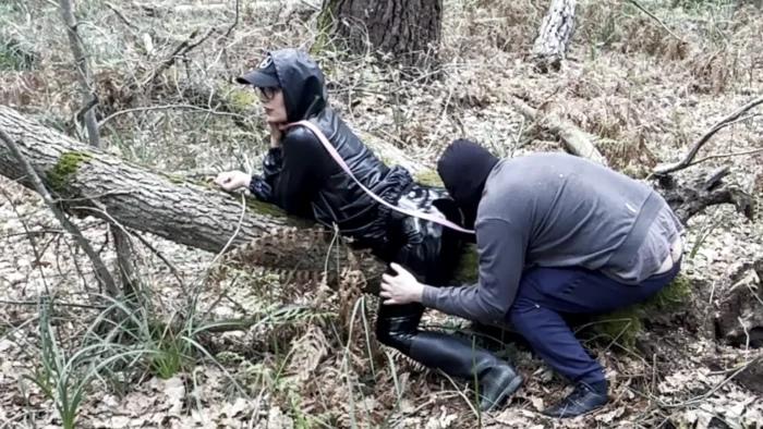 A Desire To Enjoy This Beautiful Spring Sun Part 4 - MAITRESSE PARKER / ANDREA PARKER - MP4