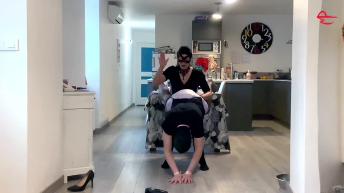 There's One Trying To Escape While Wearing A Diaper Full Of Urine! One Thing Is For Sure He Won't Escape Me - MAITRESSE PARKER / ANDREA PARKER - MP4