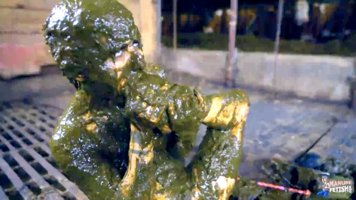 Kaitlyn Katsaros Wild In The Manure - MANUREPORN / MANUREFETISH - MP4