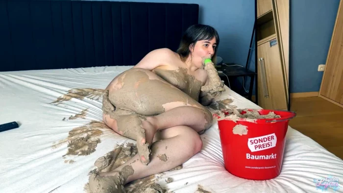 Lyndra Lynn Loves Shrek - MANUREPORN / MANUREFETISH - MP4