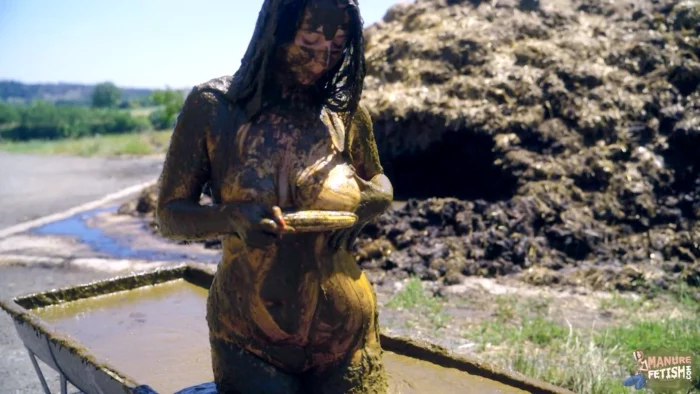 Rada Brewer On The Farm - MANUREPORN / MANUREFETISH - MP4