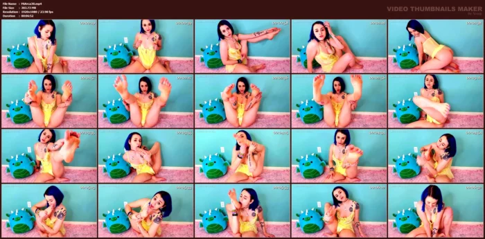 I Instruct You How To Jerk Off To Me While I Rub My Pussy And Suck My Toes - MISS ARCANA / ARCANANERD - MP4