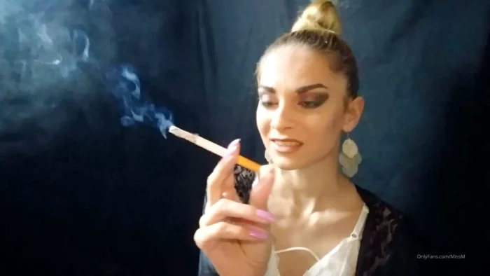 Who Likes Nose Exhales? - SMOKING MISS M / MISTRESS MARLENA - MP4