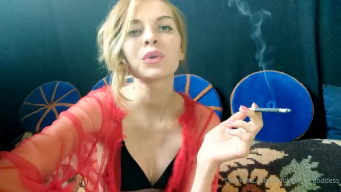 Black Cigarette This Time - SMOKING MISS M / MISTRESS MARLENA - MP4