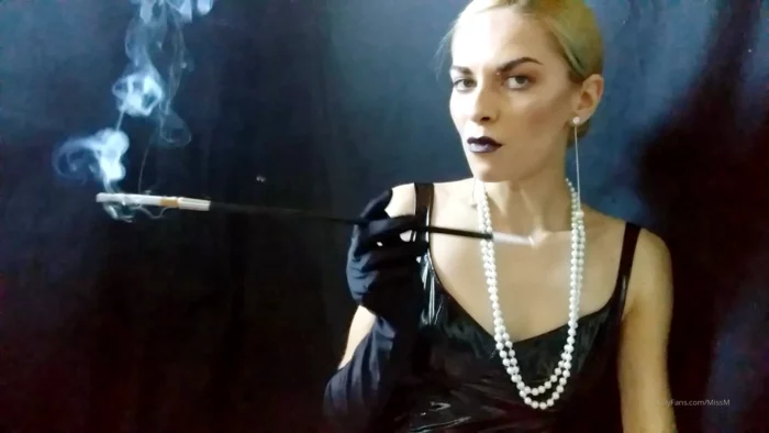 Glamour - SMOKING MISS M / MISTRESS MARLENA - MP4