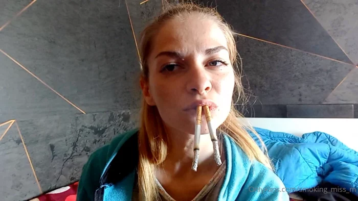 Handsfree Multiples Power Smoking - SMOKING MISS M / MISTRESS MARLENA - MP4