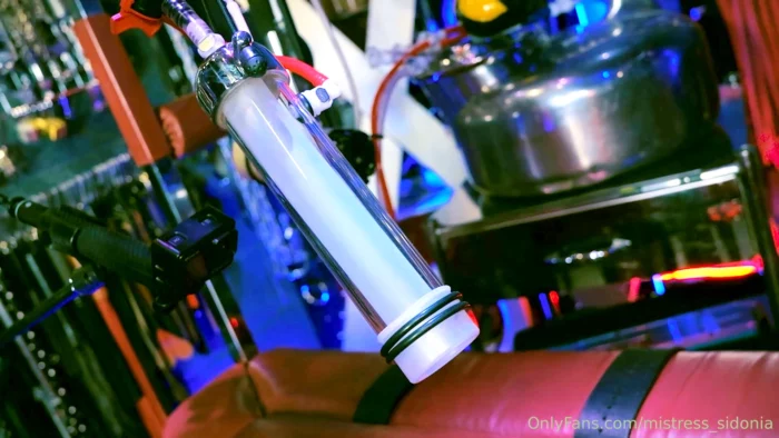 Machine Cock Milking - MISTRESS SIDONIA VON BORK / THE ENGLISH MANSION - MP4