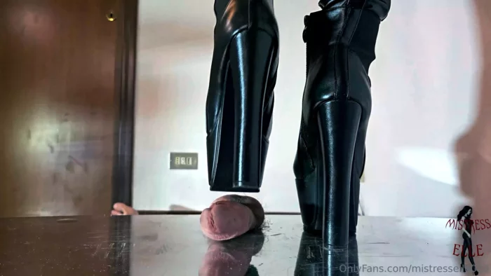 The Rough And Thick Soles Of These Boots Are Perfect Edit 2 - MISTRESS ELLE - MP4