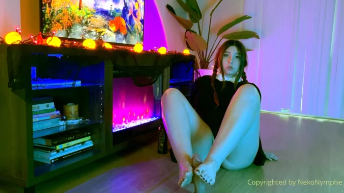 Dildo Footjob - NEKO NYMPHE - MP4