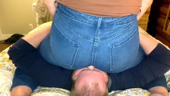 Farts Smell Better In Denim - NOSENUZZLER - MP4