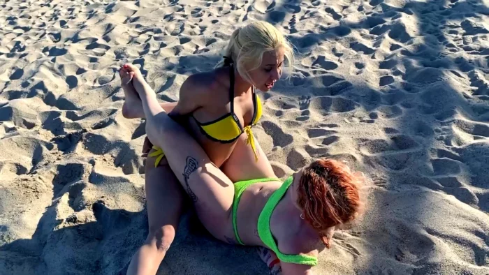 Conflict On The Beach - PRINCESS NIKKI CRUEL - MP4