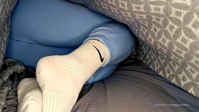 Sniffing My White Socks And Breathing In My Smelly, Warm Farts - QUEEN SYLVIA - MP4
