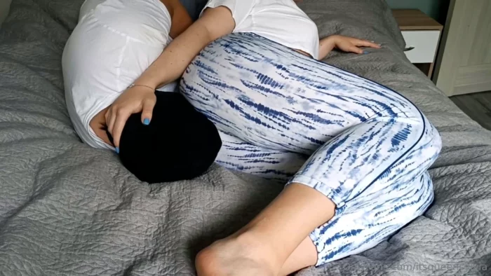 Lay Down, Get Into My Ass And Prepare For Some Serious Gassing, Baby - QUEEN SYLVIA - MP4