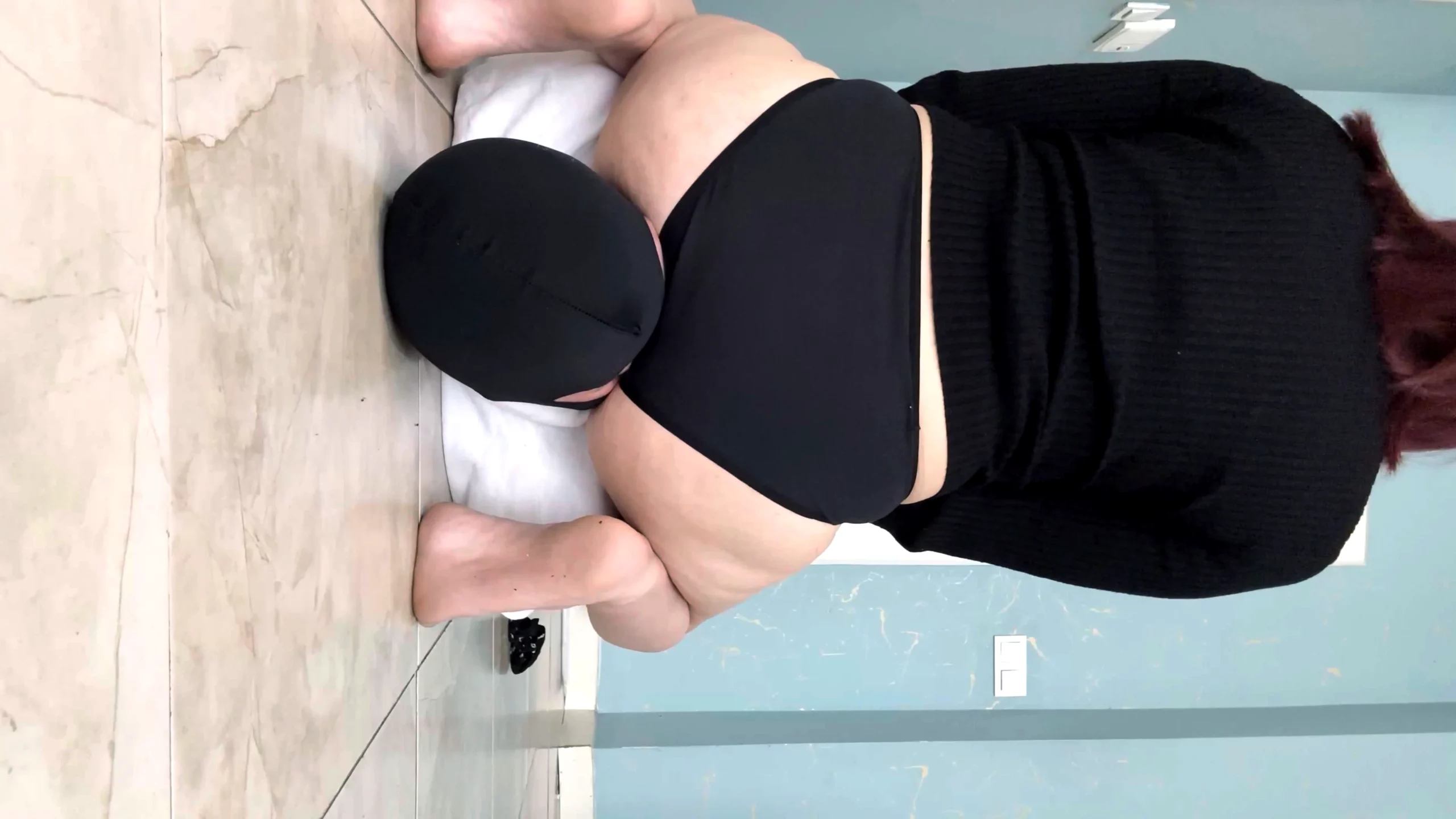 Redhead Mistress Larissa Farted In My Nose - SCTPSG06 - MP4