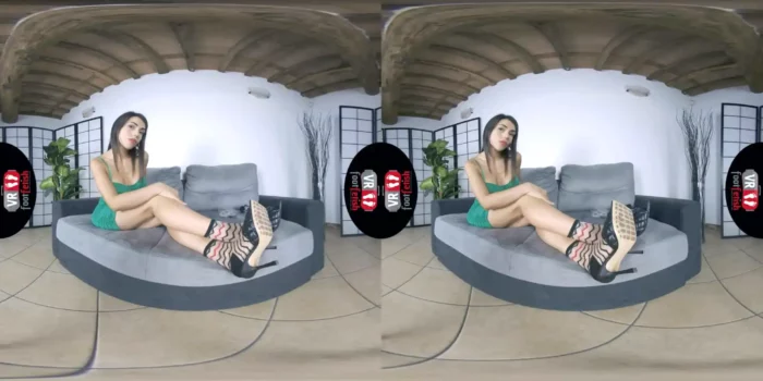 Vr Foot Fetish - Beautiful Dark Haired Babe Petra Enjoys Posing Her Sexy Feet In Her Favorite Socks - SEXLIKEREAL - MP4