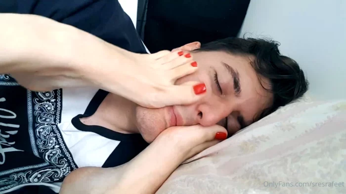 Best Way To Wake Up - SENHOR E SENHORA FEET - MP4
