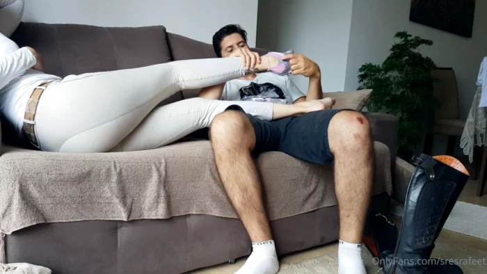 Discovering Foot Fetishism With My Boyfriend - SENHOR E SENHORA FEET - MP4
