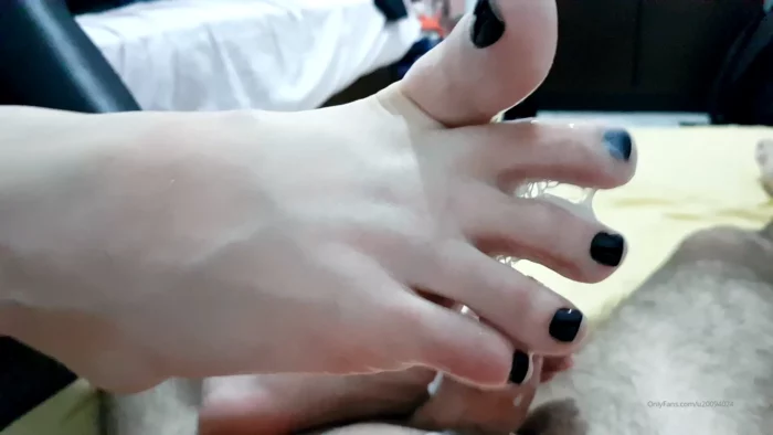 Intense Footjob - SENHOR E SENHORA FEET - MP4
