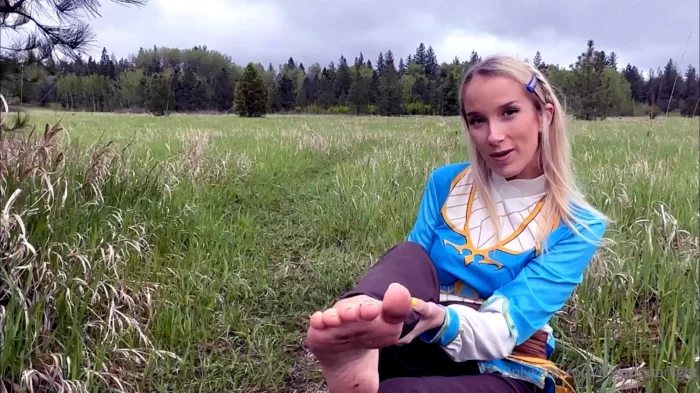 Clean Princess Zelda's Dirty Feet - THE COSMIC GODDESS / COSMICSTARLIGHT - MP4