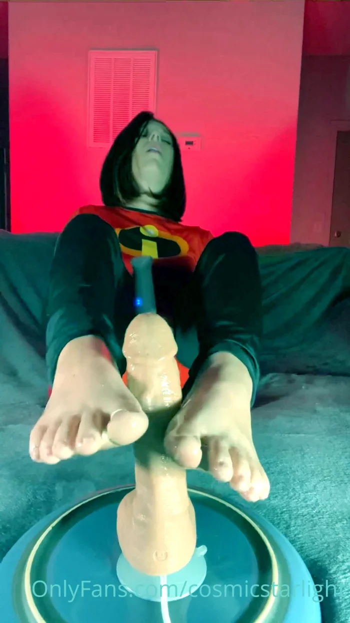 Elastigirl Gives You An Incredible Footjob - THE COSMIC GODDESS / COSMICSTARLIGHT - MP4
