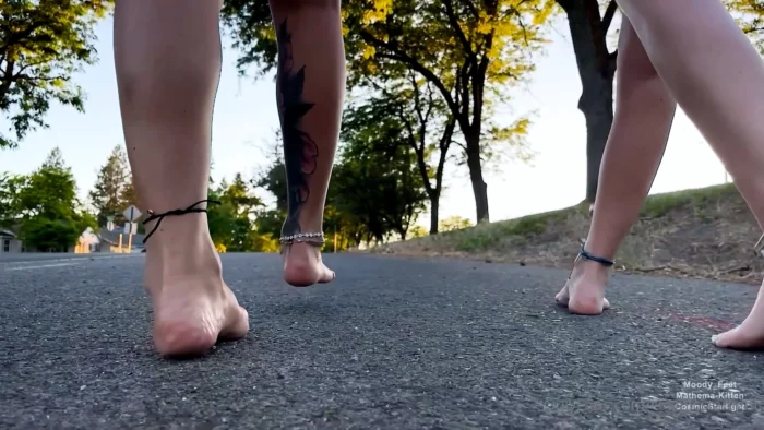 Slo Mo Walking - THE COSMIC GODDESS / COSMICSTARLIGHT - MP4