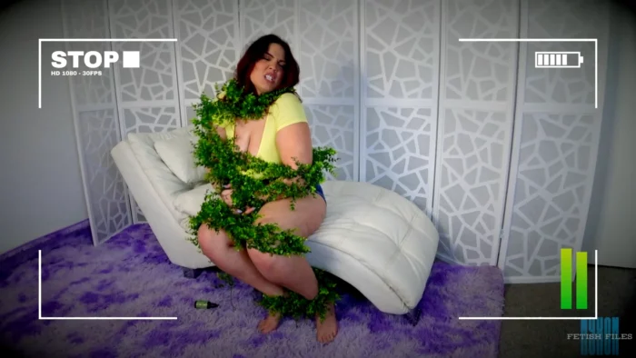 Aliens And Monsters - Scarlett Venom Ditzy Influencer Succumbs To Angry Indigenous Plants - THE NYXON FILES - MP4