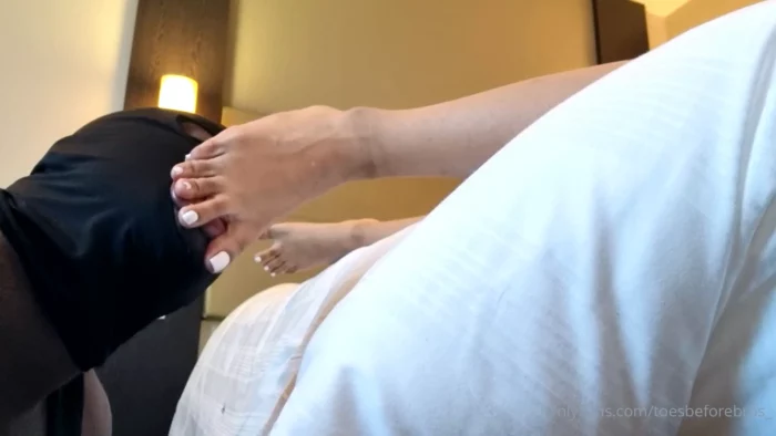 Had To Start The Session By Asking Indian Foot Queen To Just Relax Whilst I Tend To Her Sexy Feet - TOES BEFORE BROS - MP4