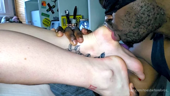 I Got To Sample Leyla Hardy's Legendary Salty Soles And Gave Them A Good Licking! - TOES BEFORE BROS - MP4